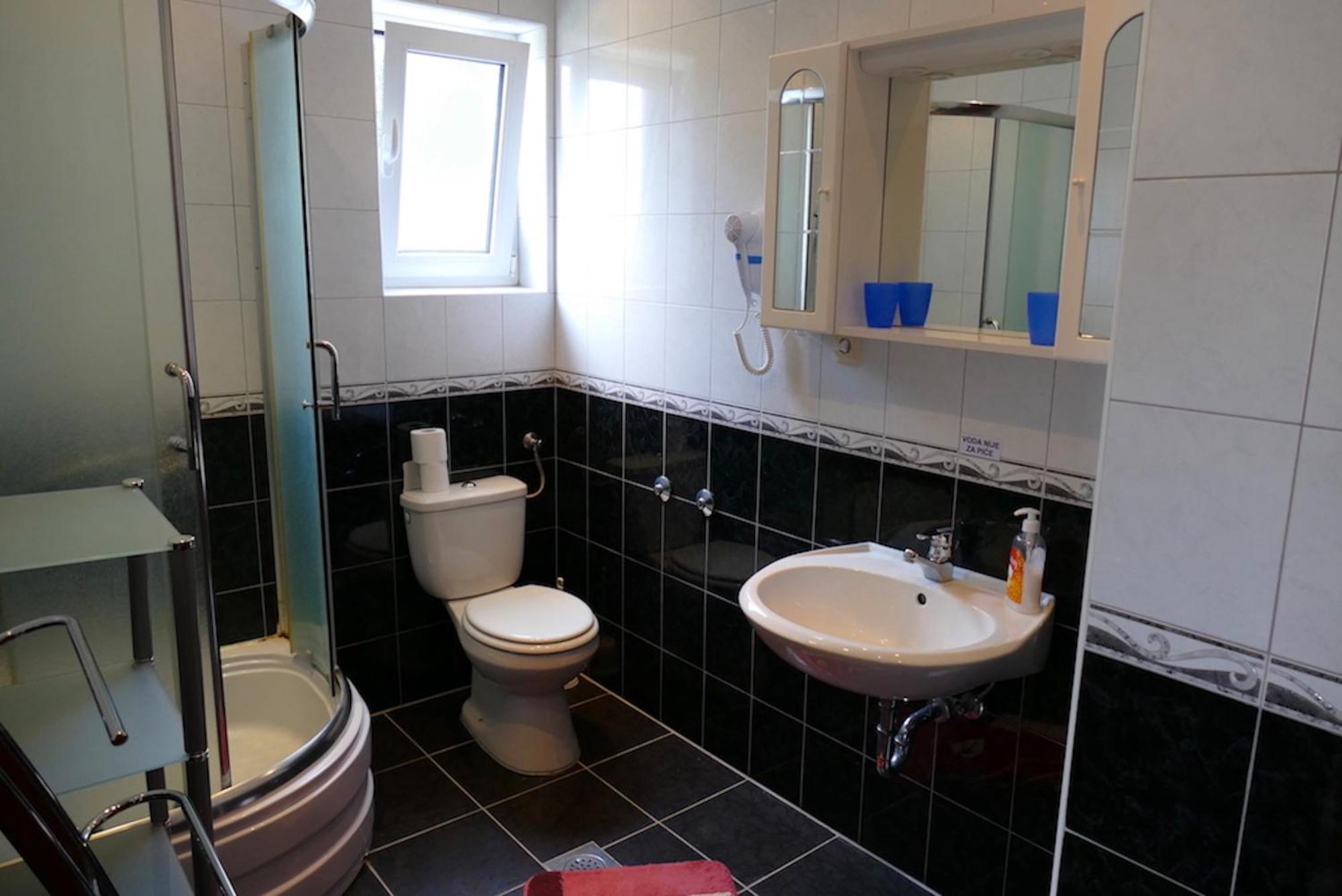 B&B Garni Toni Supetarska Draga Pokoj fotografie